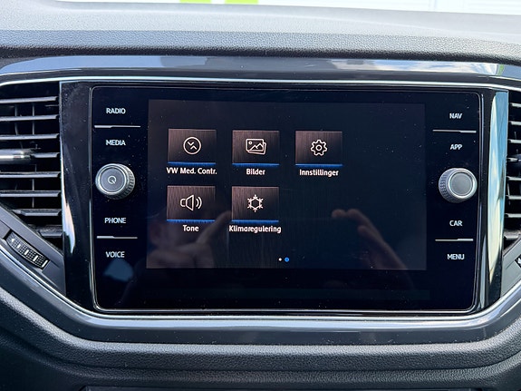 Volkswagen T-Roc 20 of 30