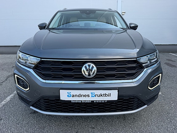 Volkswagen T-Roc 3 of 30
