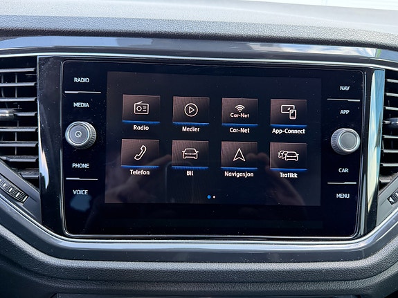 Volkswagen T-Roc 19 of 30