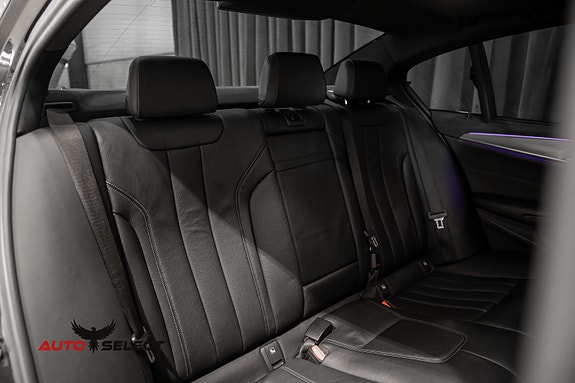 BMW 530e 18 of 30