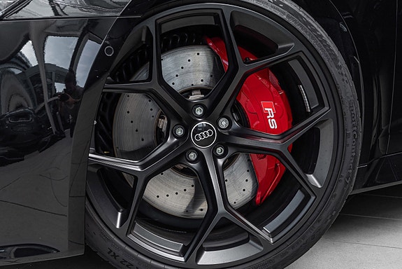 Audi RS6 4 of 30