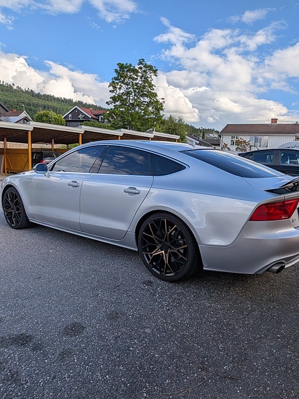 Audi A7 4 of 7