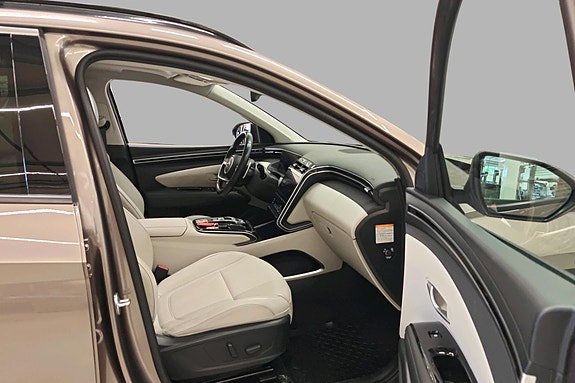 Hyundai Tucson 17 of 30