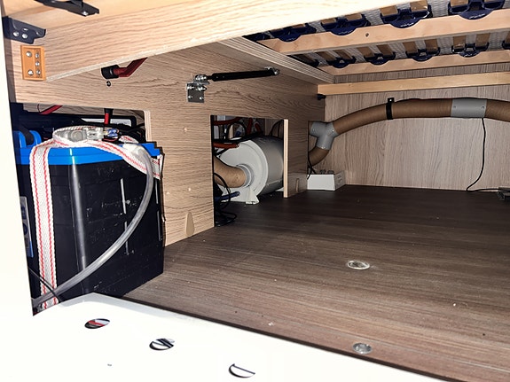 Bürstner Averso 490 TS 8 of 30