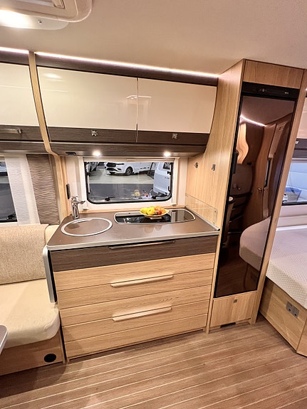Bürstner Averso 490 TS 18 of 30