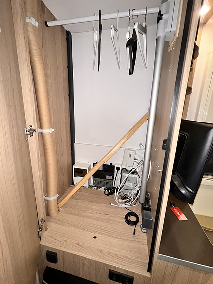 Bürstner Averso 490 TS 17 of 30