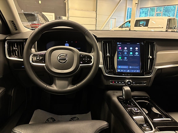 Volvo V90 13 of 30