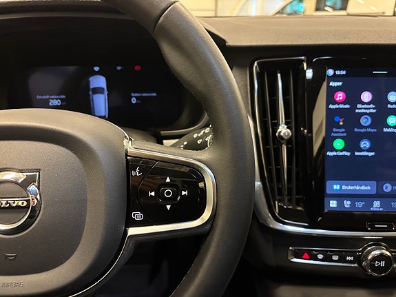 Volvo V90 16 of 30