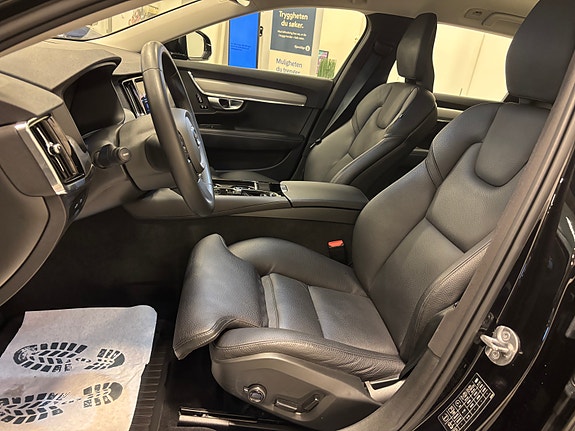 Volvo V90 8 of 30