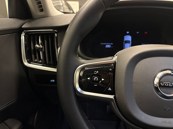 Volvo V90 15 of 30