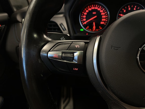 BMW 225xe 28 of 30