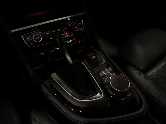 BMW 225xe 17 of 30