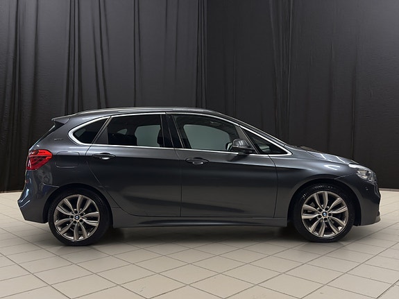 BMW 225xe 6 of 30