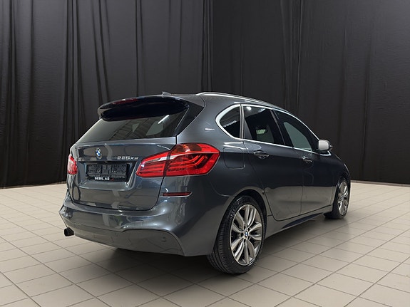 BMW 225xe 5 of 30
