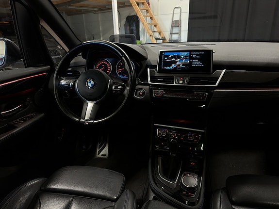 BMW 225xe 15 of 30