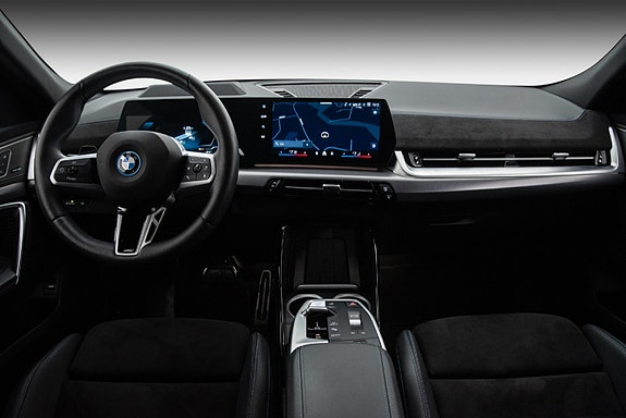 BMW iX2 15 of 25