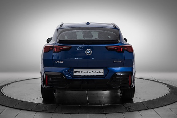 BMW iX2 4 of 25
