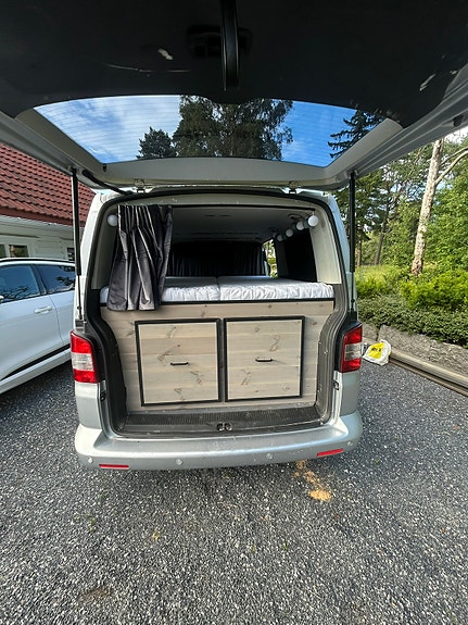 Volkswagen Transporter 2 of 11