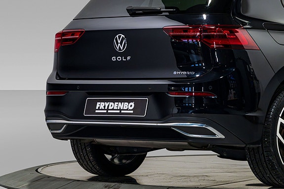 Volkswagen Golf VIII 6 of 28