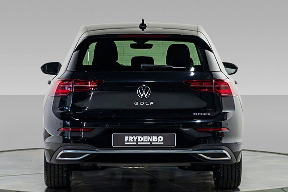 Volkswagen Golf VIII 8 of 28