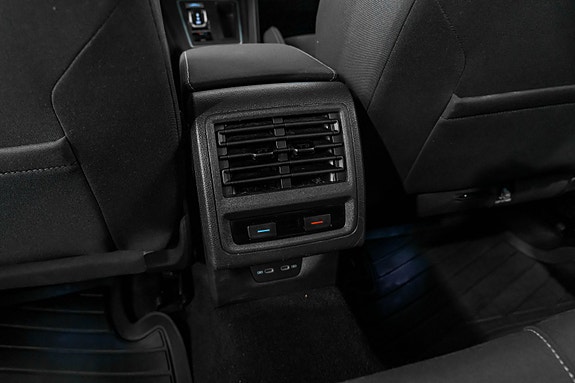Volkswagen Golf VIII 23 of 28