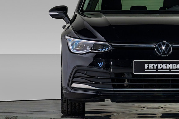 Volkswagen Golf VIII 3 of 28
