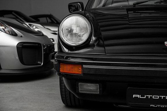 Porsche 911 5 of 30