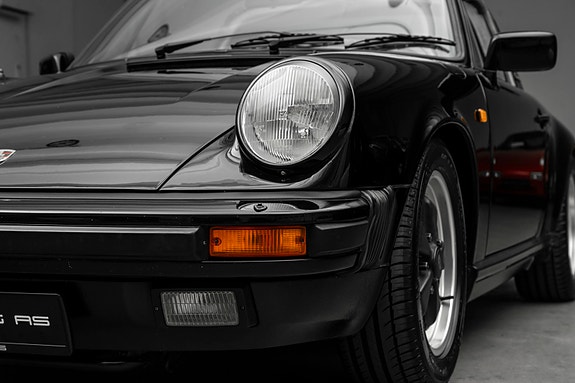 Porsche 911 3 of 30
