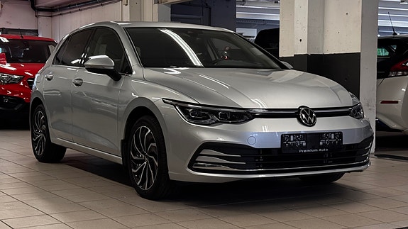 Volkswagen Golf VIII 10 of 30