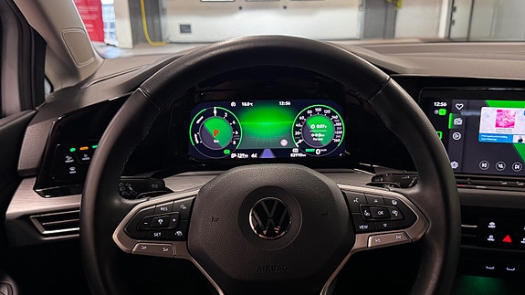 Volkswagen Golf VIII 18 of 30