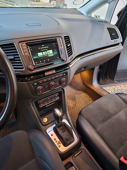 Volkswagen Sharan 7 of 12