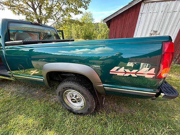 Chevrolet Silverado 2500 11 of 29