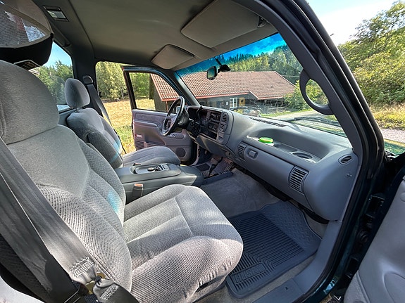 Chevrolet Silverado 2500 19 of 29