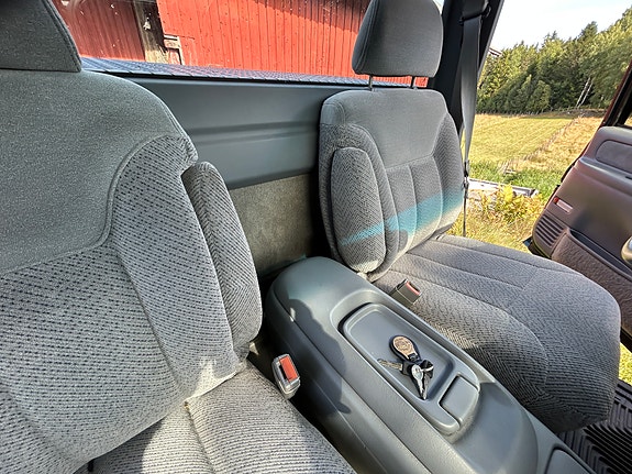 Chevrolet Silverado 2500 21 of 29