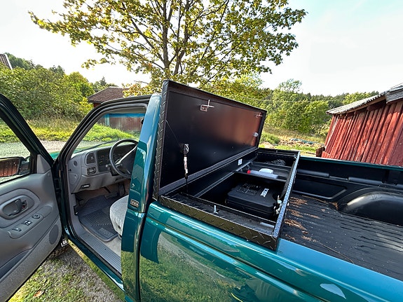 Chevrolet Silverado 2500 9 of 29