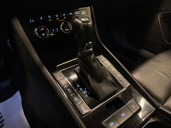 Skoda Superb 21 of 30
