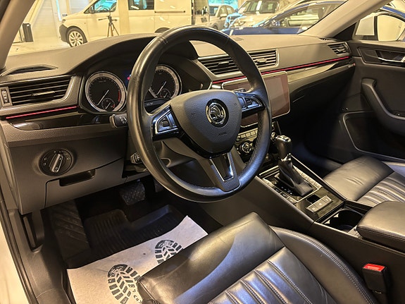 Skoda Superb 10 of 30