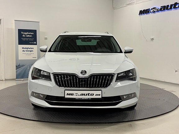 Skoda Superb 7 of 30