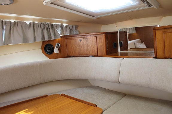 Marex 280 Holiday 2010 – velholdt og komfortabel familiebåt med Yanmar diesel 9 of 30