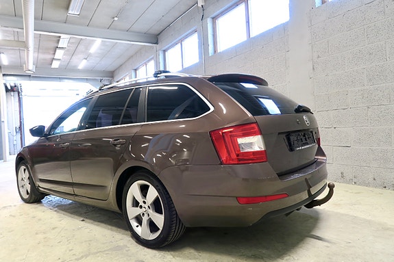 Skoda Octavia 5 of 14