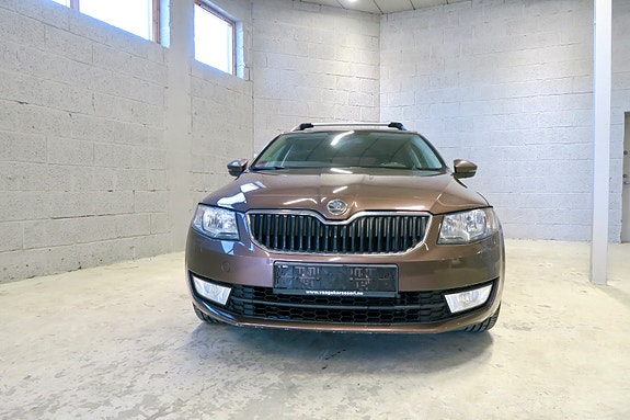 Skoda Octavia 2 of 14