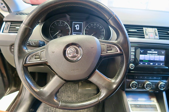 Skoda Octavia 9 of 14