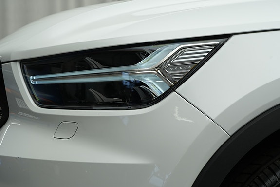 Volvo XC40 7 of 30