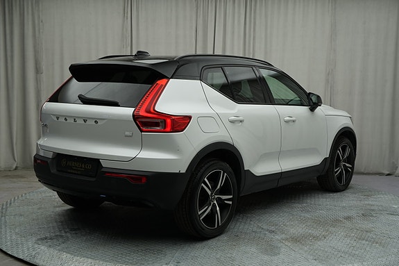 Volvo XC40 9 of 30