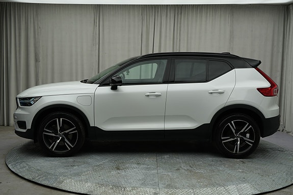 Volvo XC40 5 of 30