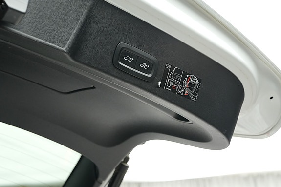 Volvo XC40 13 of 30
