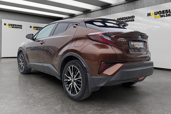Toyota C-HR 4 of 18
