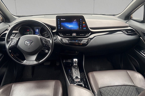 Toyota C-HR 11 of 18