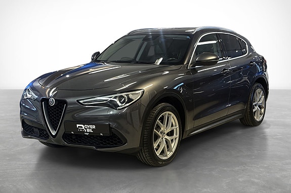 Alfa Romeo Stelvio 3 of 30