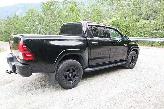 Toyota HiLux 8 of 20